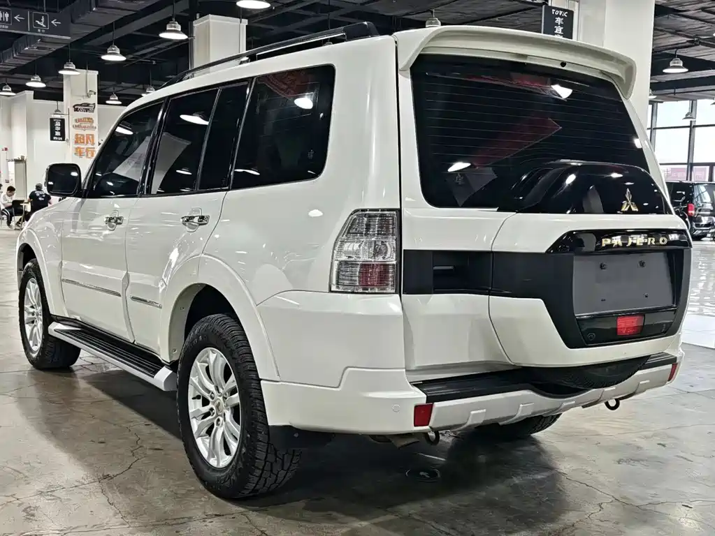 Mitsubishi V97 2019 3.8L AT