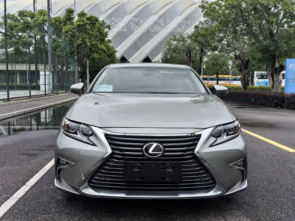 Lexus ES — миниатюра 3
