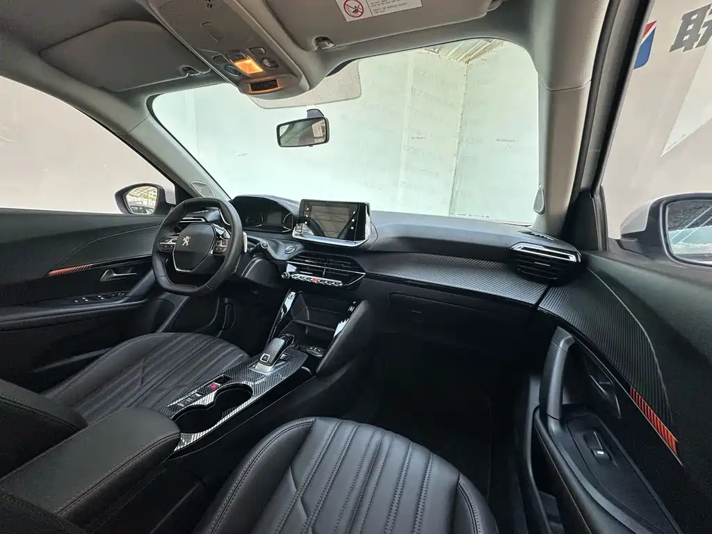 Peugeot 2008 — миниатюра 35