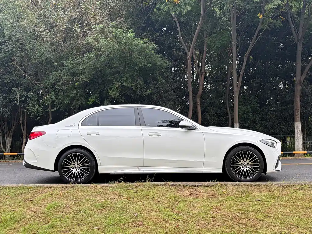 Mercedes-Benz C-Class — миниатюра 4