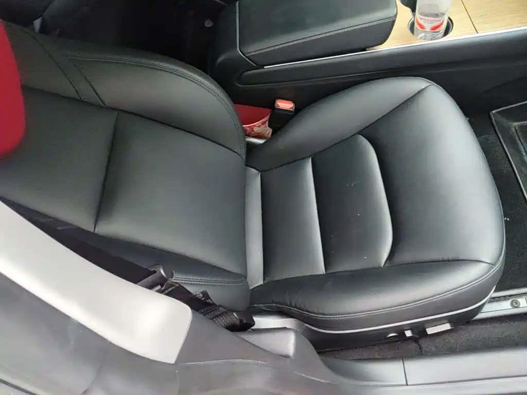 Tesla Model 3 — миниатюра 25