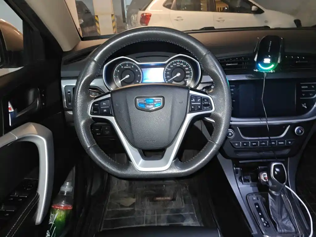 Geely Emgrand — миниатюра 11