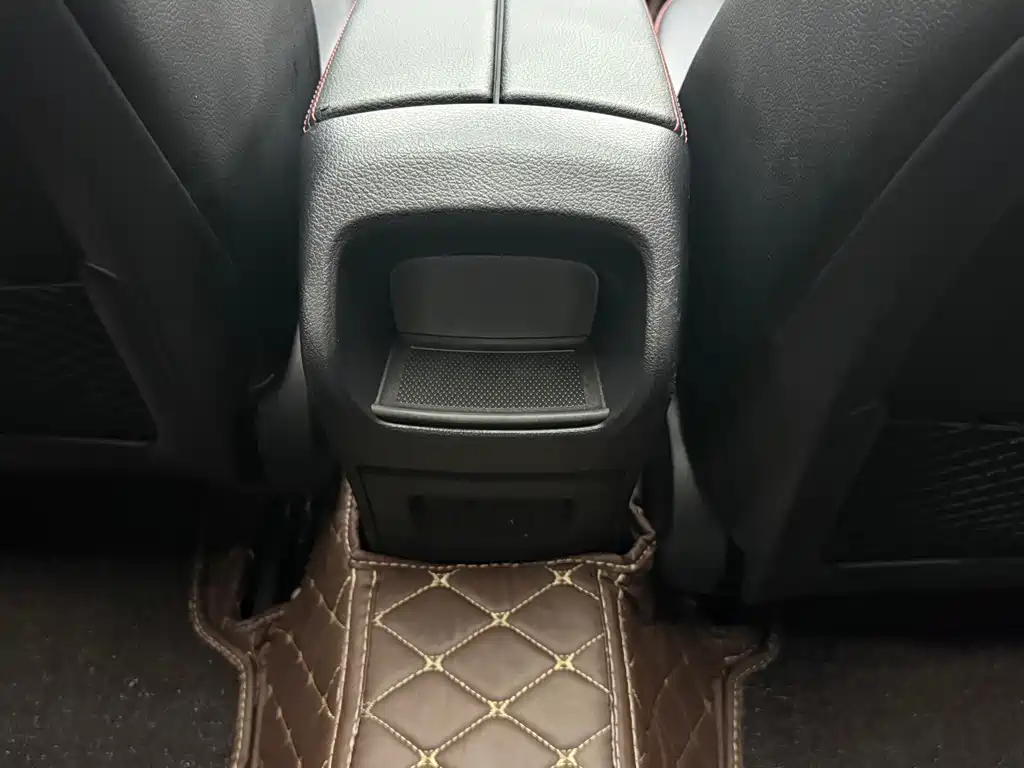 Mercedes-Benz CLA (Import) — миниатюра 17