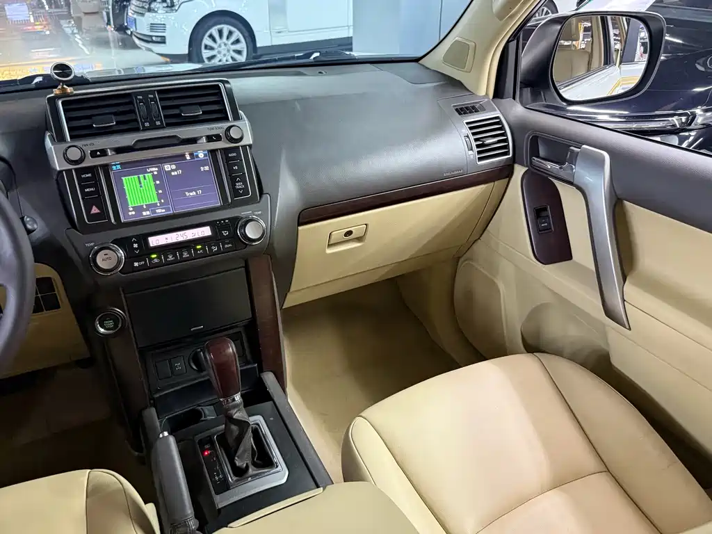 Toyota Prado — миниатюра 12