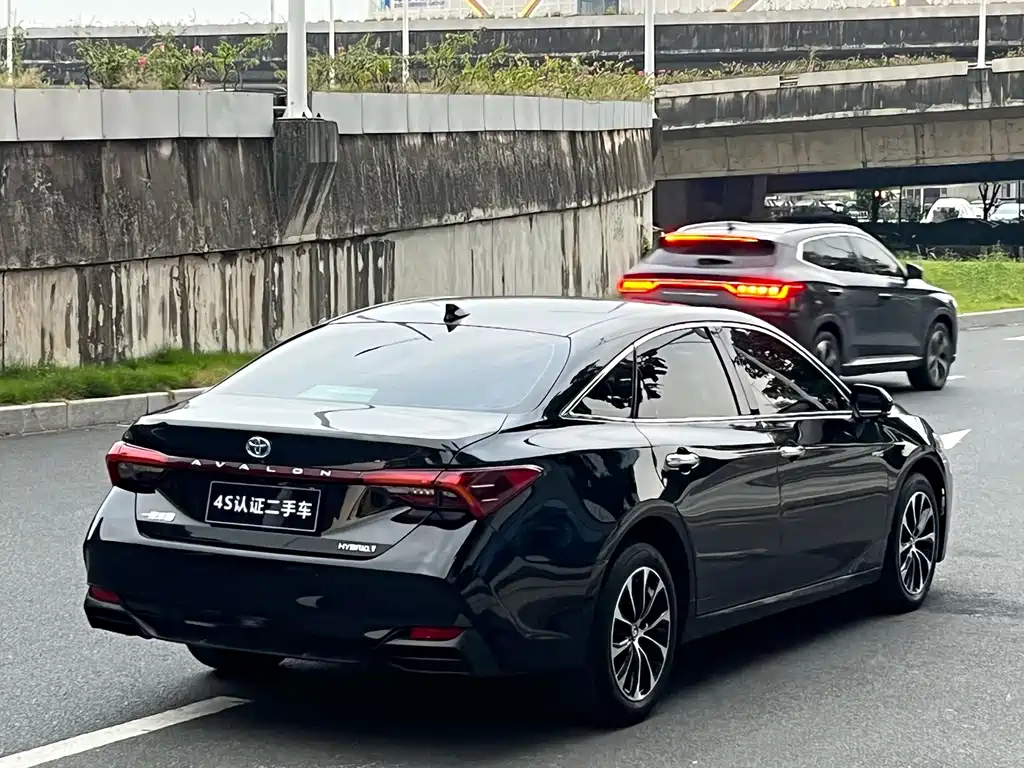 Toyota Avalon 2023 2.5L Luxury