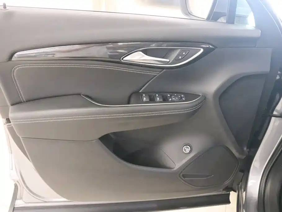 Buick Envision Plus — миниатюра 12