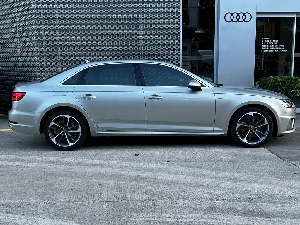 Audi A4L 2019 40 TFSI Fashion VI