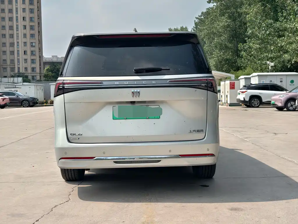 Buick GL8 Hybrid — миниатюра 8