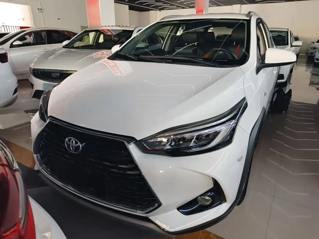 Toyota Yaris L — миниатюра 3