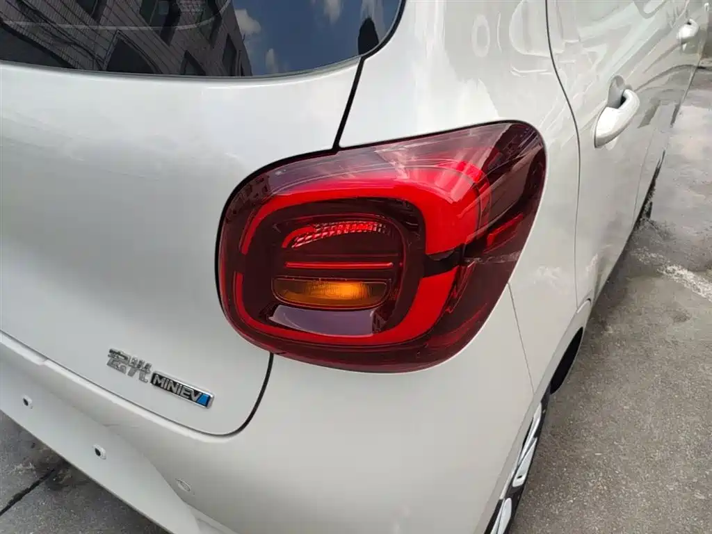 Wuling Mini EV MINIEV 2025