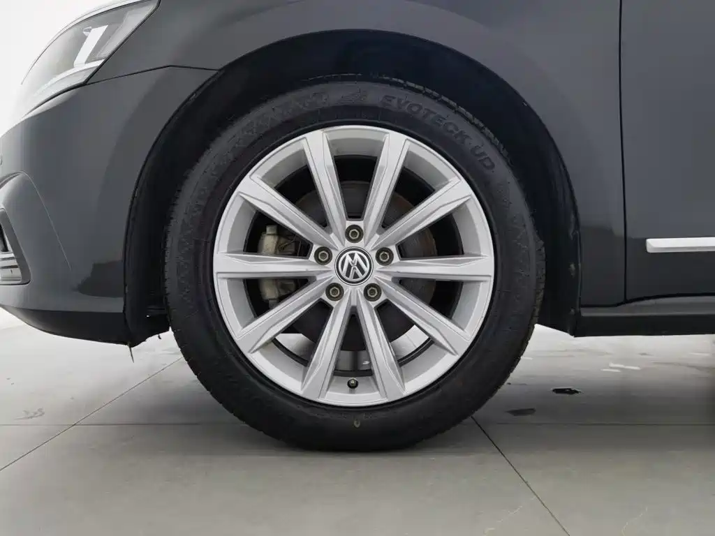Volkswagen Passat — миниатюра 17