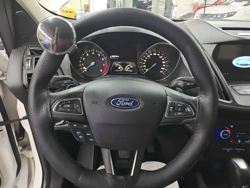 Ford Kuga — миниатюра 11