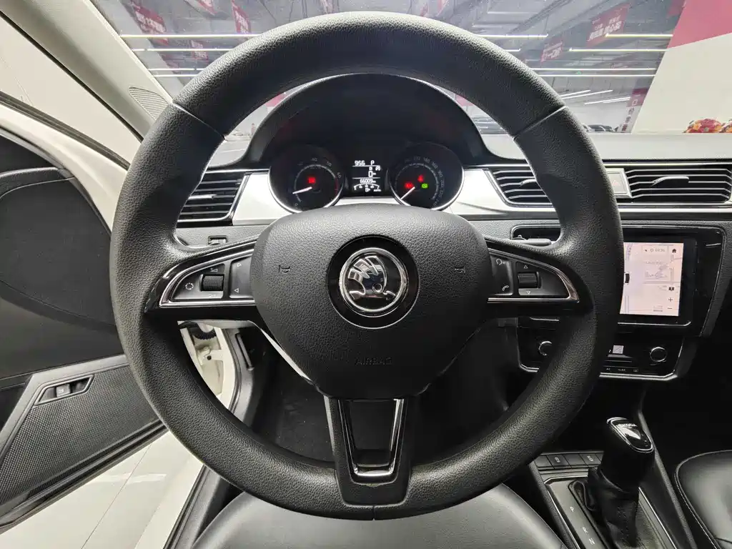 Skoda Rapid 2022 1.5L AT