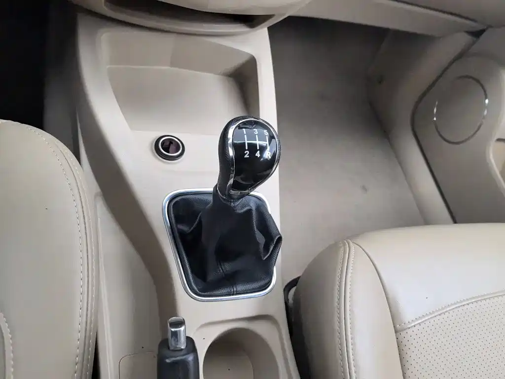 Wuling Hongguang — миниатюра 13