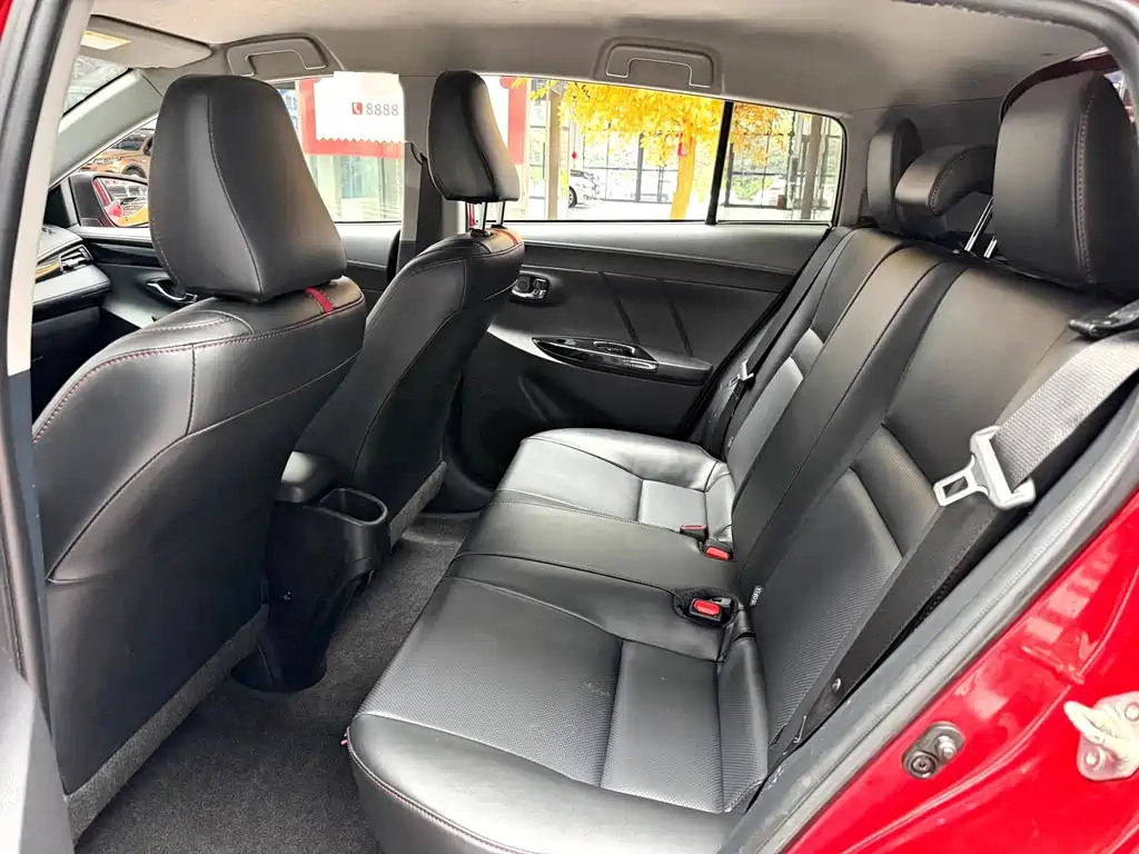Toyota Yaris L — миниатюра 7