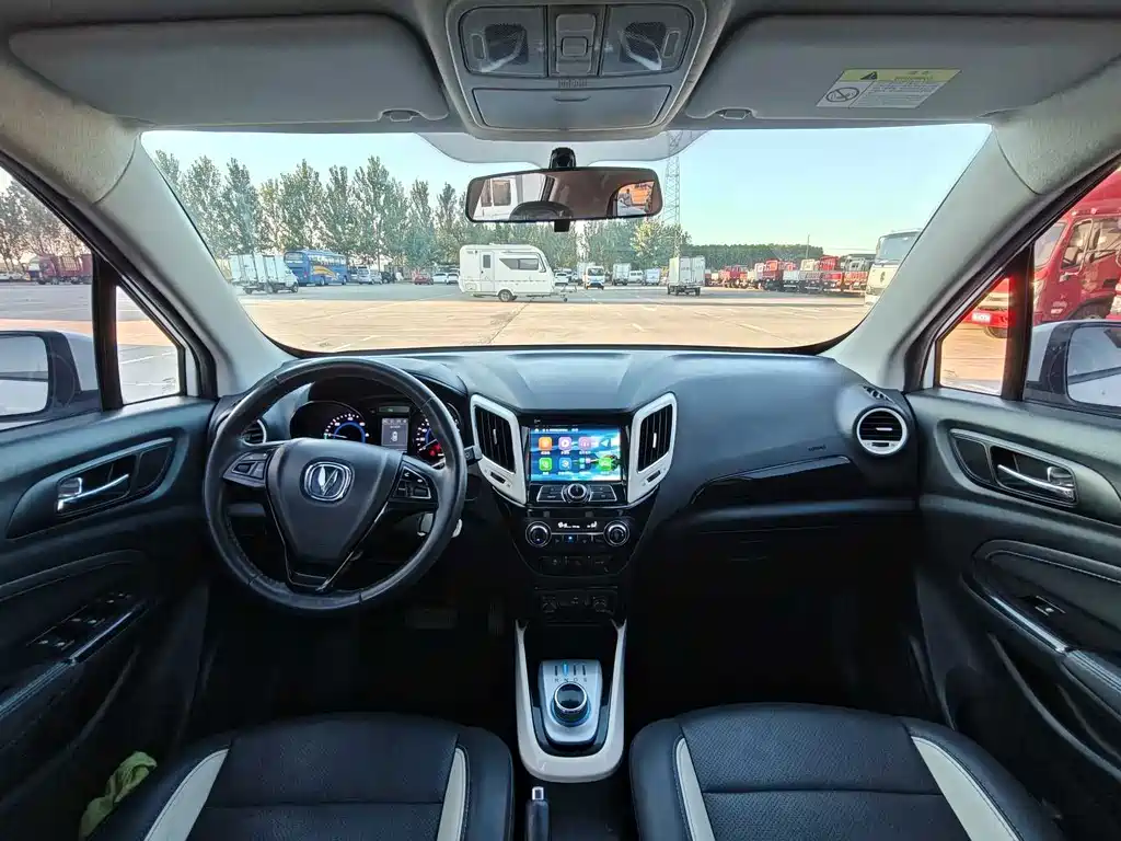 Changan CS15EV — миниатюра 7