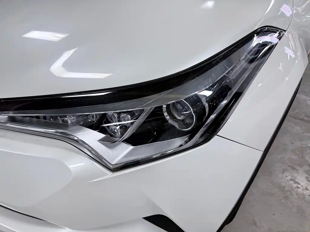 Toyota C-HR — миниатюра 5