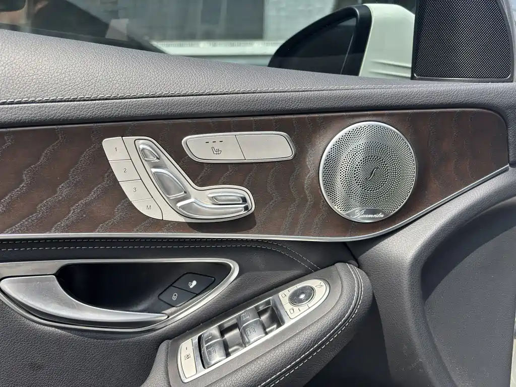 Mercedes-Benz GLC — миниатюра 10