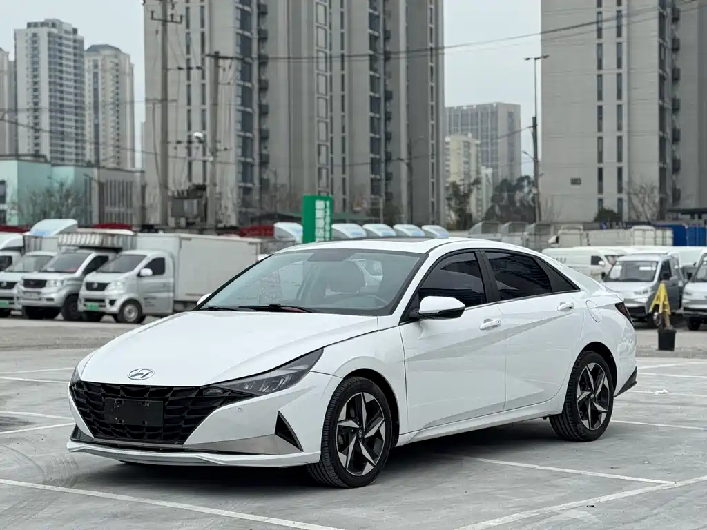 Hyundai Elantra 2023