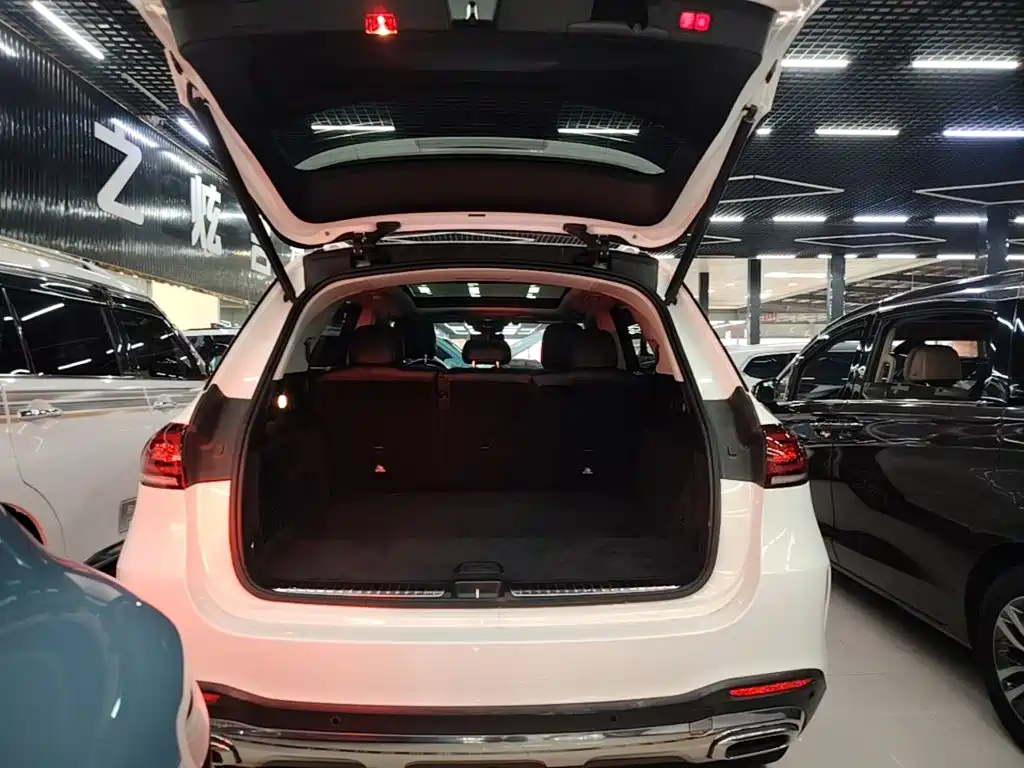 Mercedes-Benz GLE (Import) — миниатюра 19