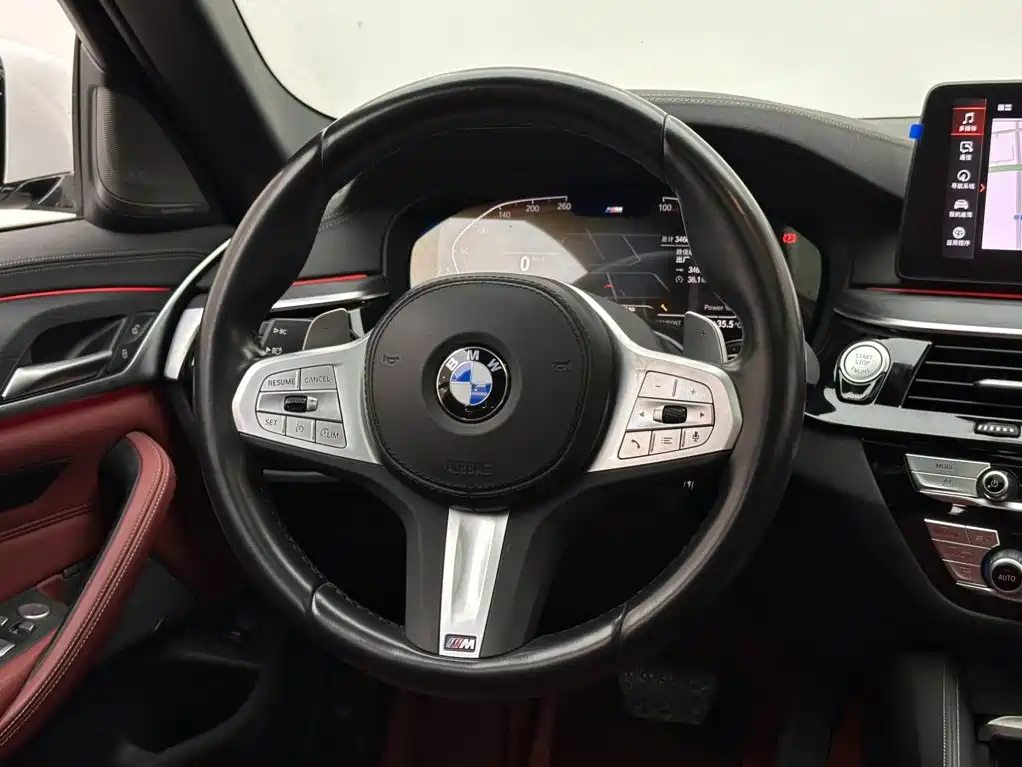 BMW 5 Series — миниатюра 12