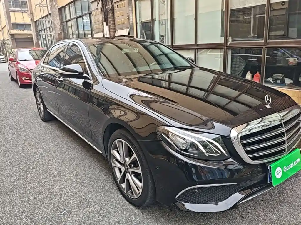 Mercedes-Benz E-Class — миниатюра 4