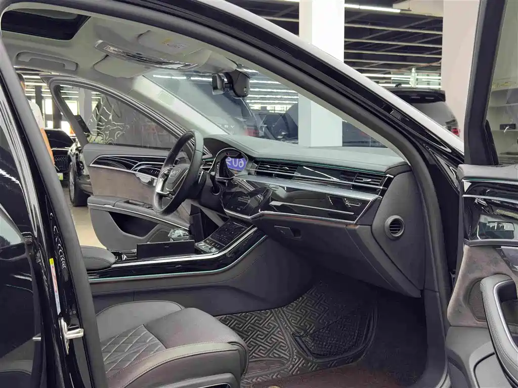Audi A8 New Energy — миниатюра 10