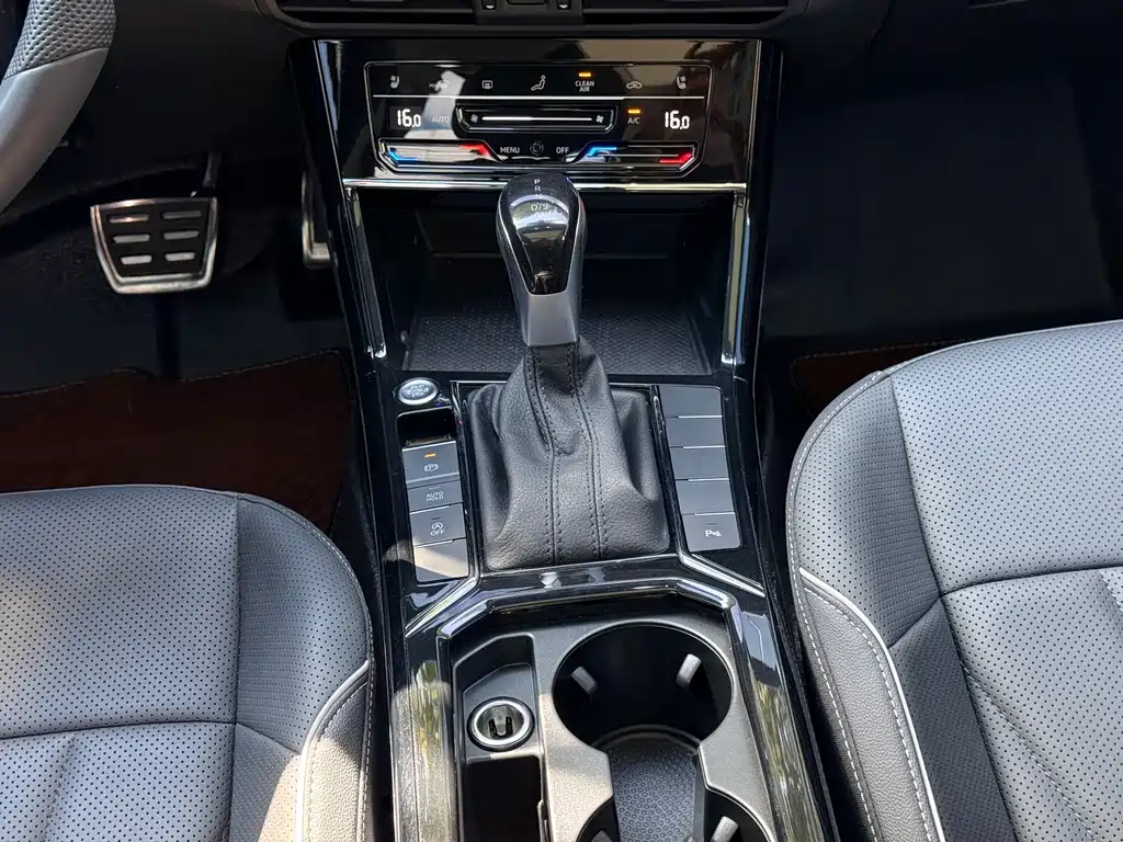 Volkswagen Passat — миниатюра 16