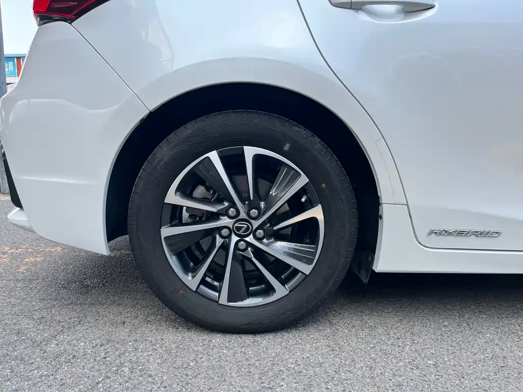 Lexus CT — миниатюра 20