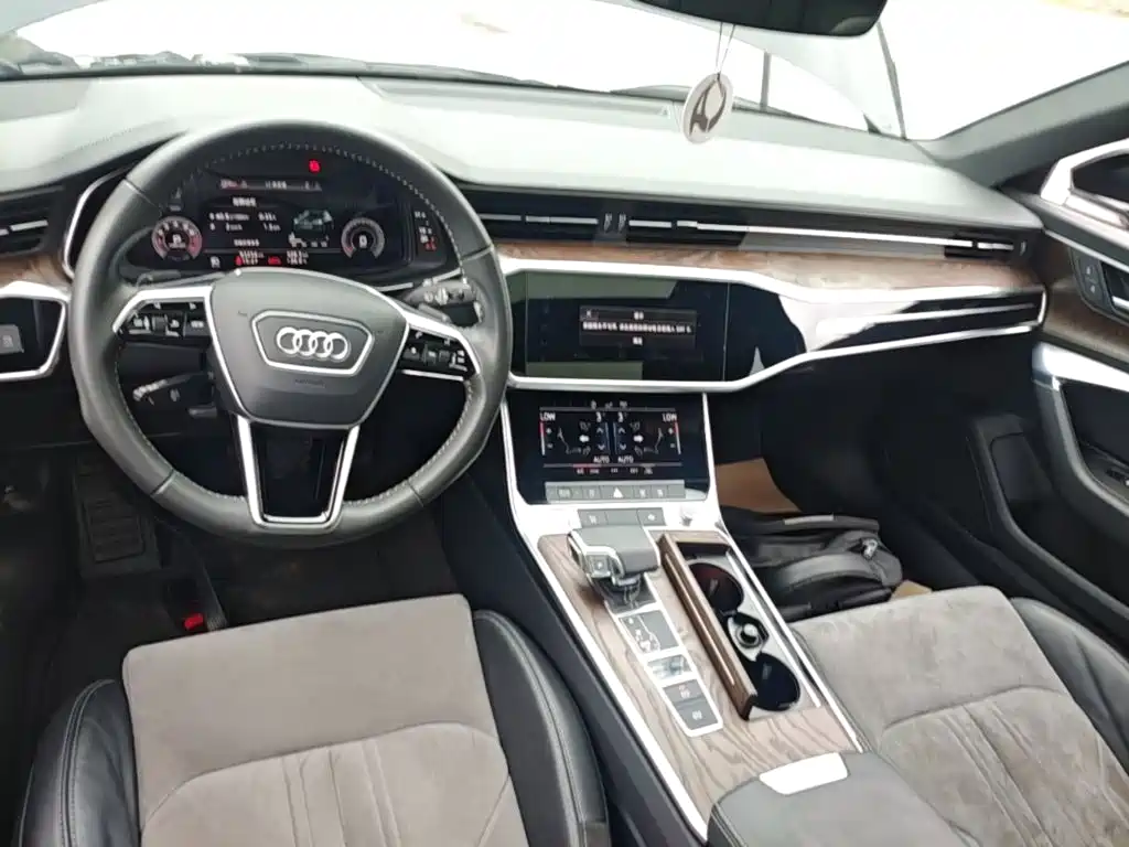 Audi A6L — миниатюра 10