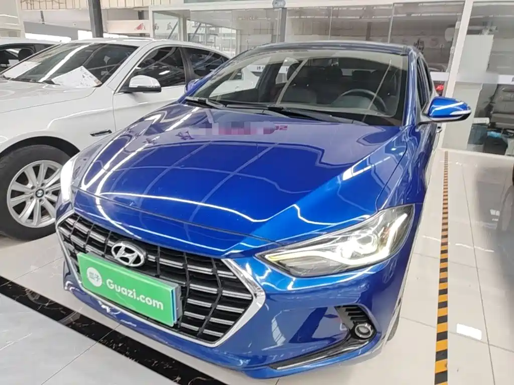 Hyundai Elantra — миниатюра 2