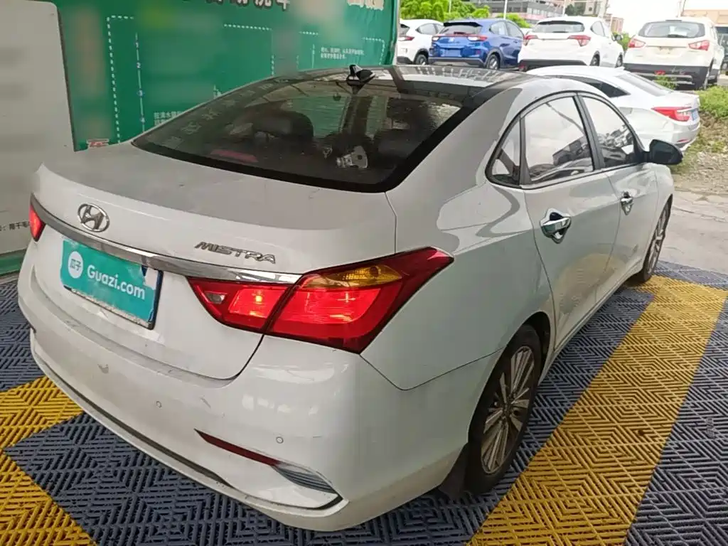 Hyundai Mistra — миниатюра 7