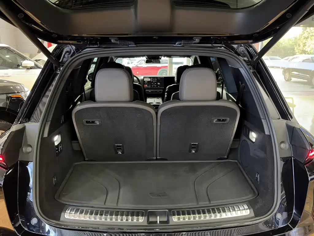 Li Auto Li L8 — миниатюра 10
