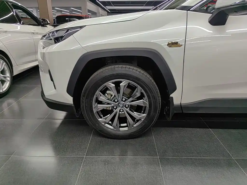 Toyota RAV4 — миниатюра 23