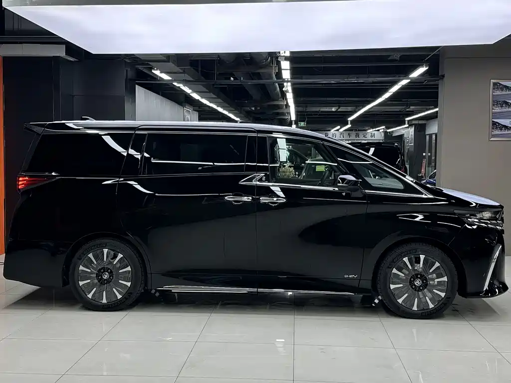 Toyota Alphard 2024 2.5L Premium