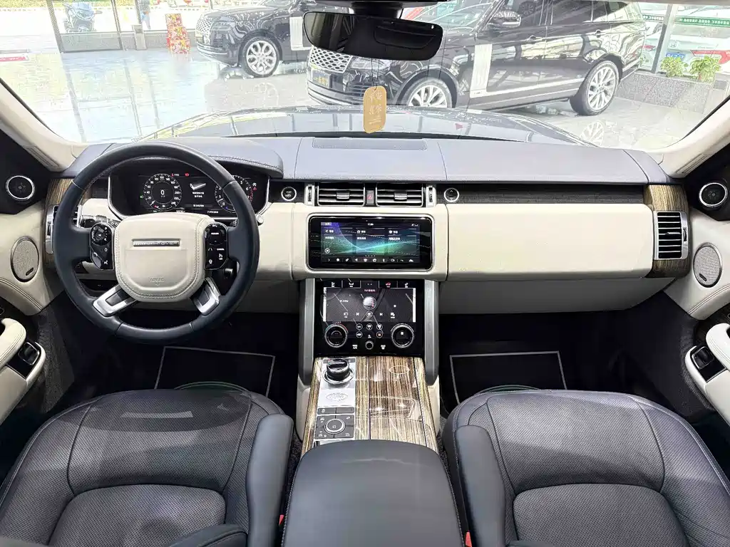 Land Rover Range Rover — миниатюра 6
