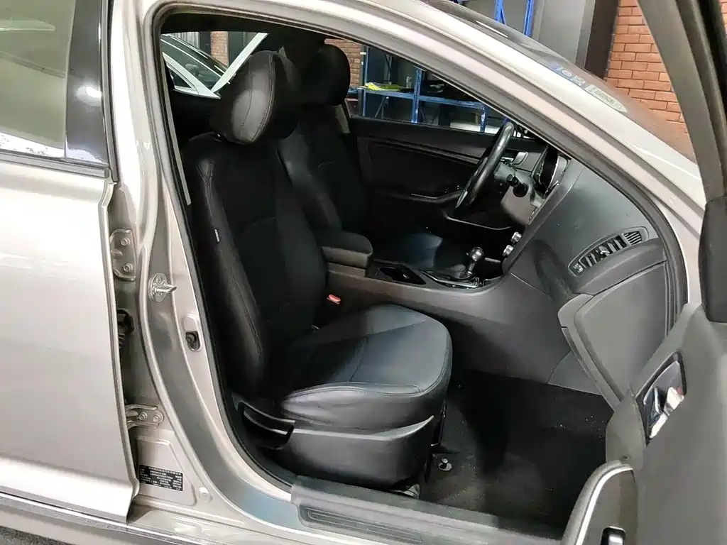 Kia K5 — миниатюра 10