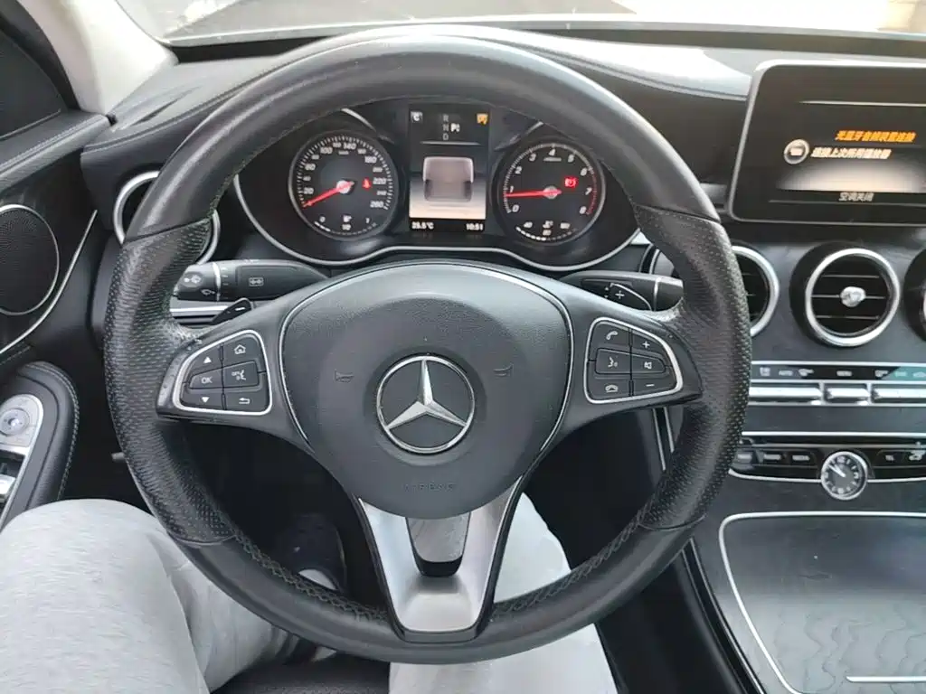 Mercedes-Benz C-Class — миниатюра 11