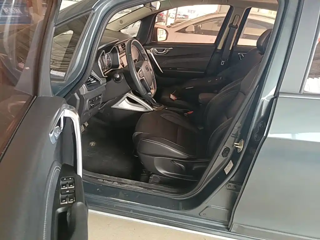Geely Vision X3 — миниатюра 15