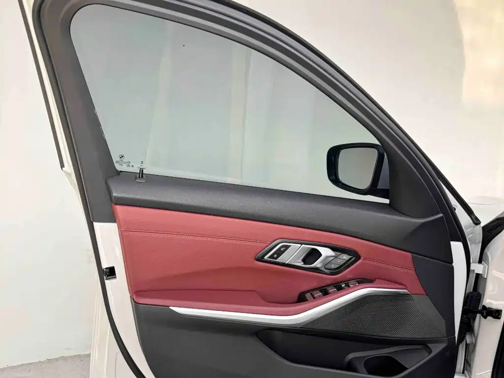 BMW 3 Series — миниатюра 21