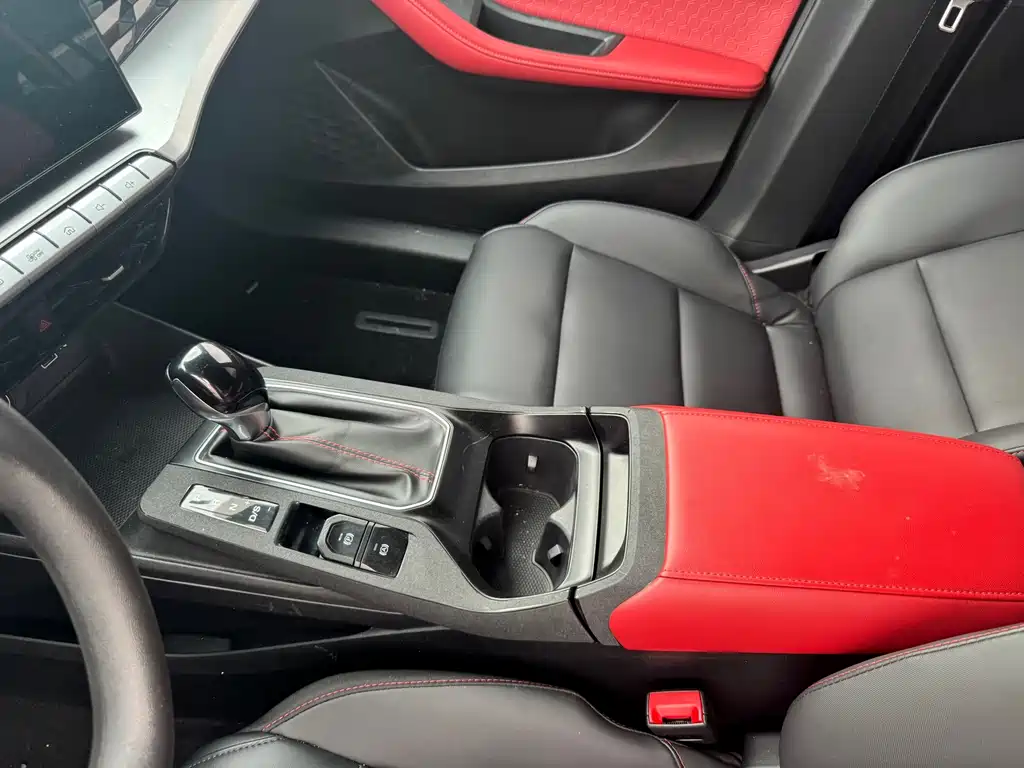 MG MG5 — миниатюра 6