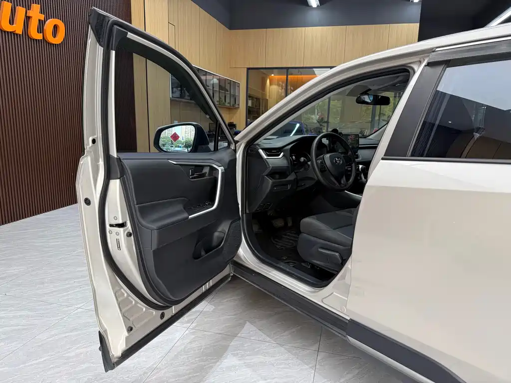 Toyota Wildlander 2024 2.0L CVT Lead
