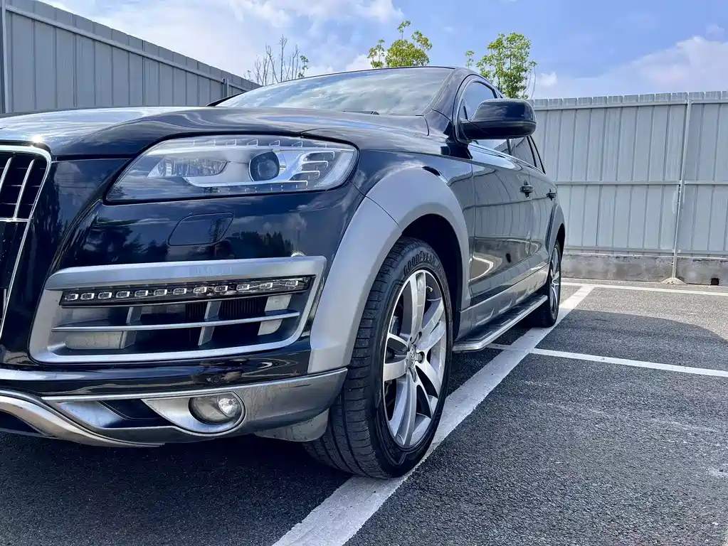 Audi Q7 — миниатюра 7