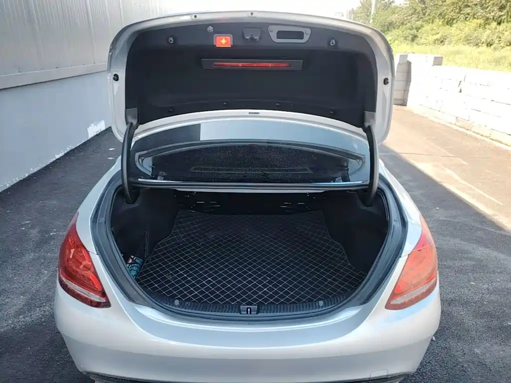 Mercedes-Benz C-Class — миниатюра 19