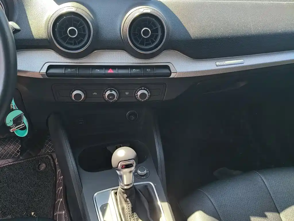 Audi Q2L — миниатюра 10