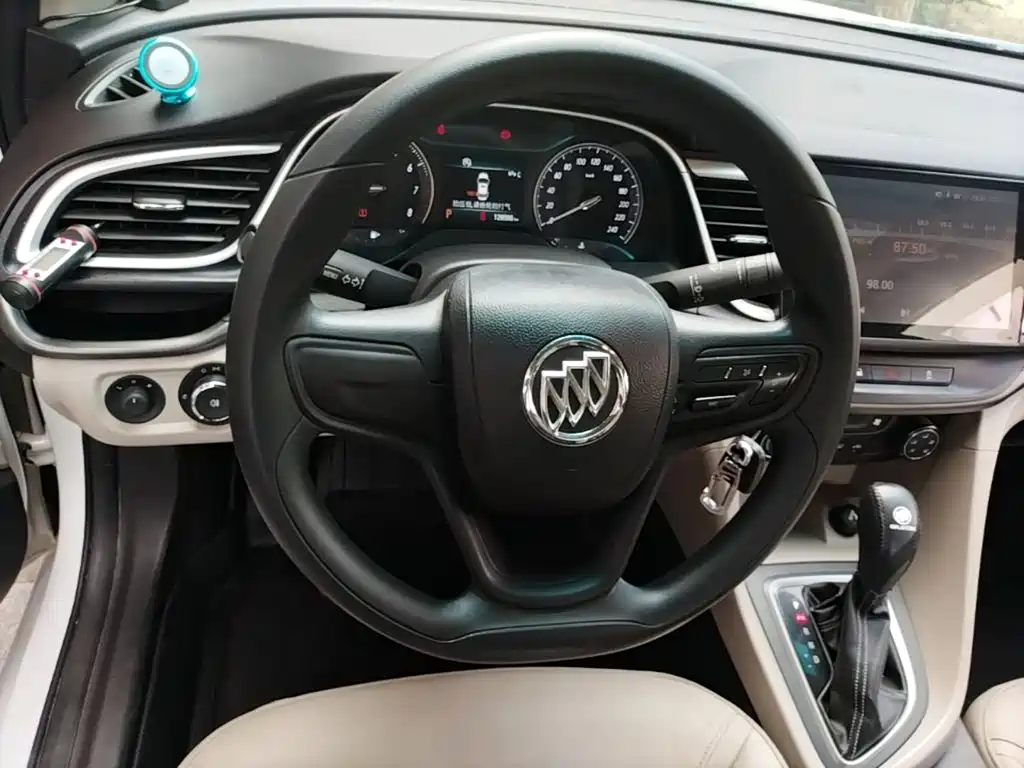 Buick Excelle — миниатюра 11