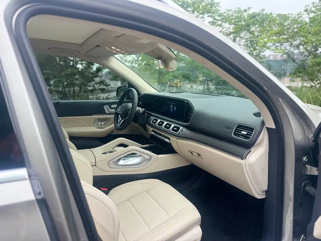 Mercedes-Benz GLE (Import) — миниатюра 13