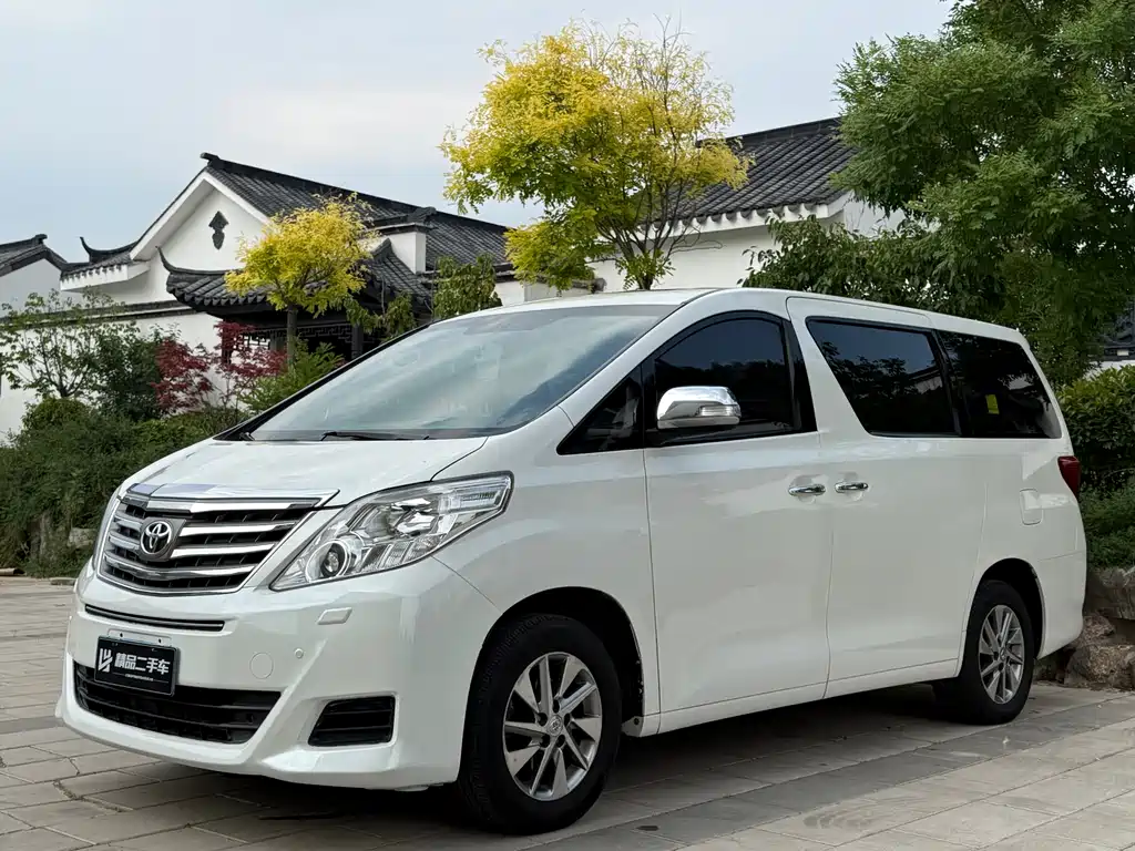 Toyota Alphard 2014