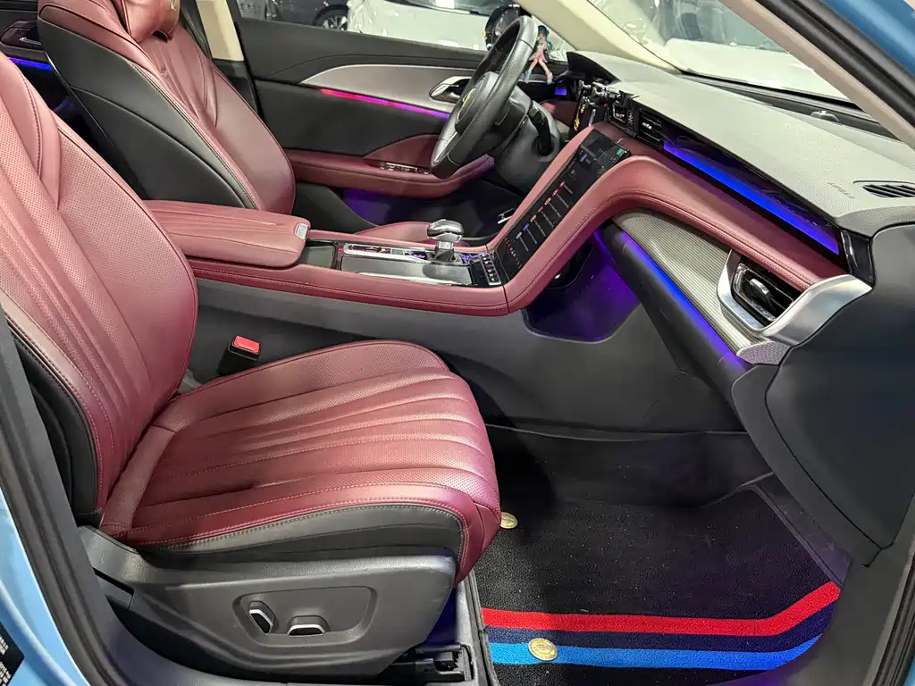 Hongqi Hongqi H5 — миниатюра 10