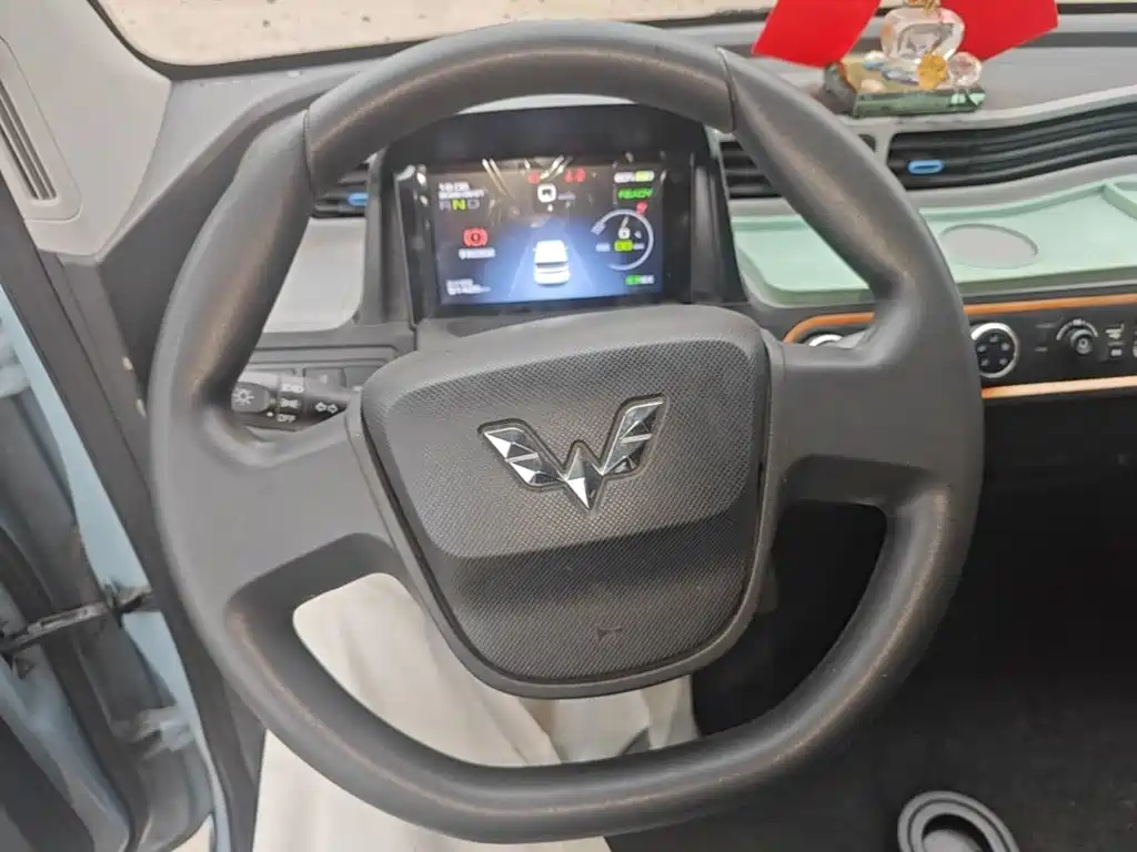 Wuling MINIEV — миниатюра 11